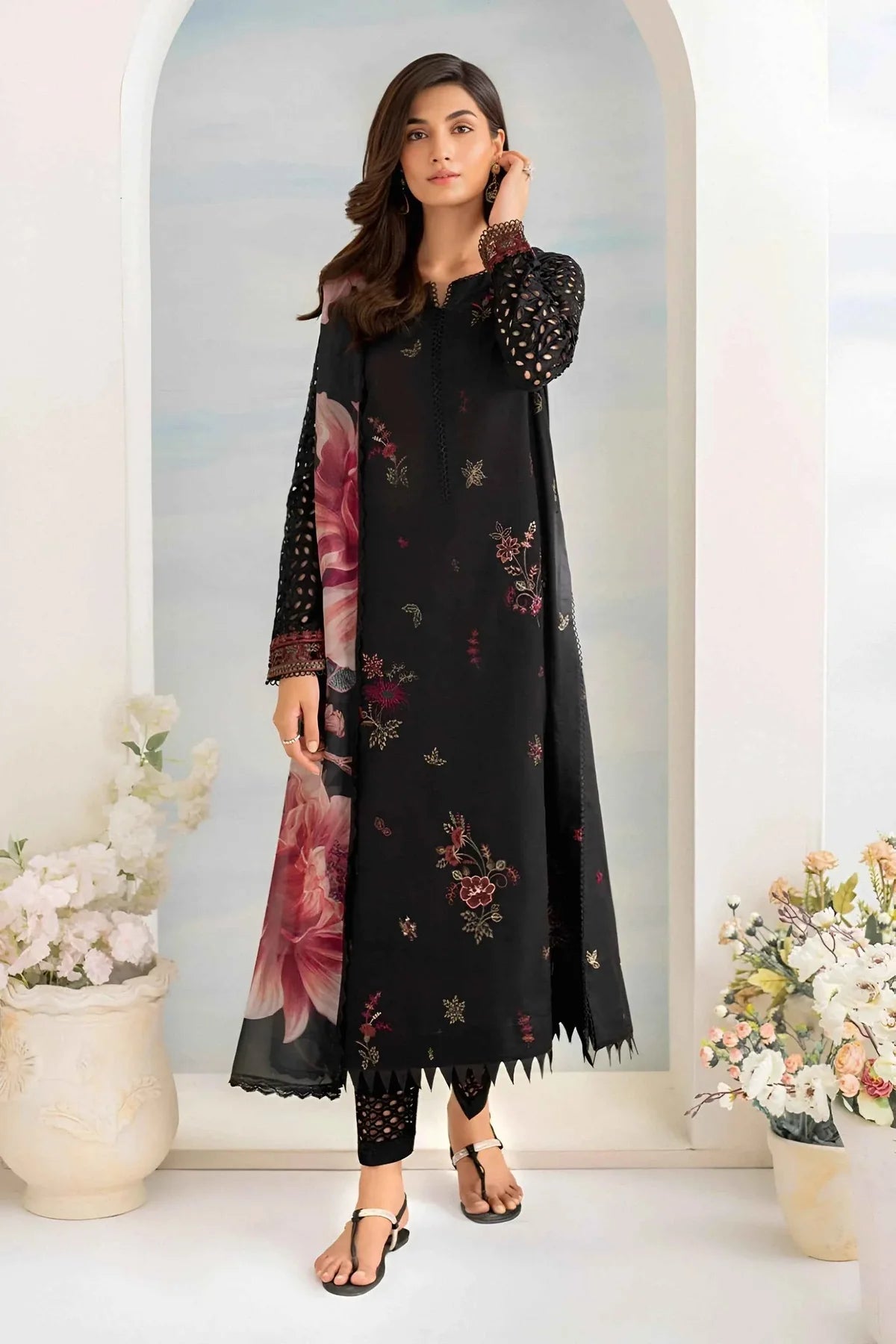 Iznik 3Pc Embroidered Lawn Suit With Printed Slub Dupatta