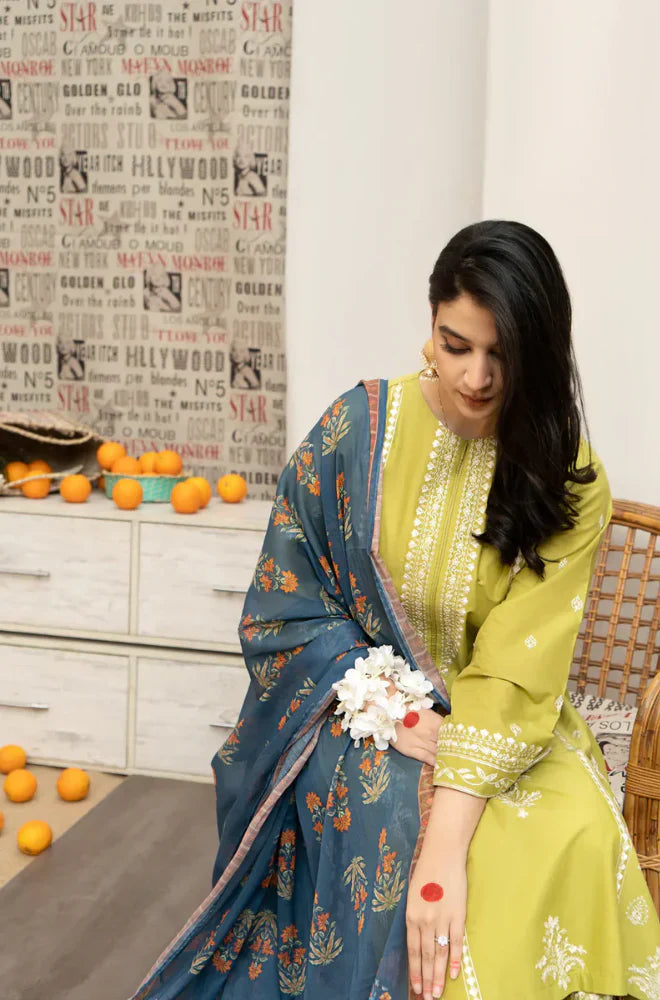 Urge 3Pc Embroidered Lawn Suit With Digital Printed Voil Dupatta