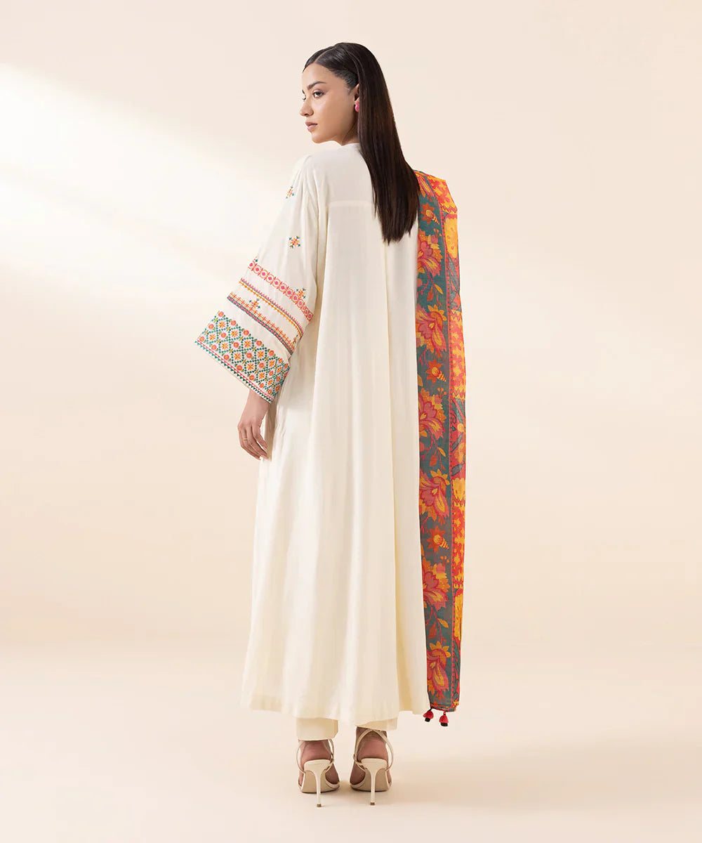 Sapphire 3Pc Embroidered Lawn Suit With Digital Printed Voil Dupatta